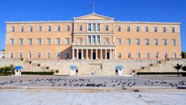 Κατατέθηκε η τροπολογία για την αύξηση του κατώτατου μισθού τον Ιανουάριο